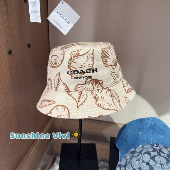 NWT Coach women's Jumbo Seashell Print Bucket Hat Dark Natural CBO66 m/L - Picture 1 of 7